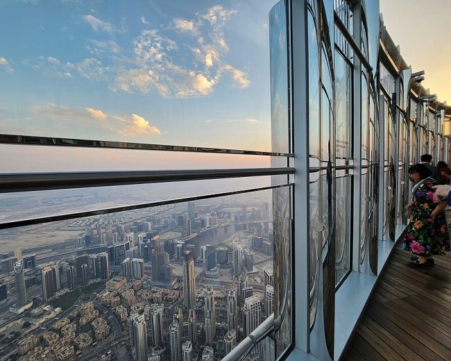 Love Above the Desert: Unforgettable Moments for Couples in Dubai