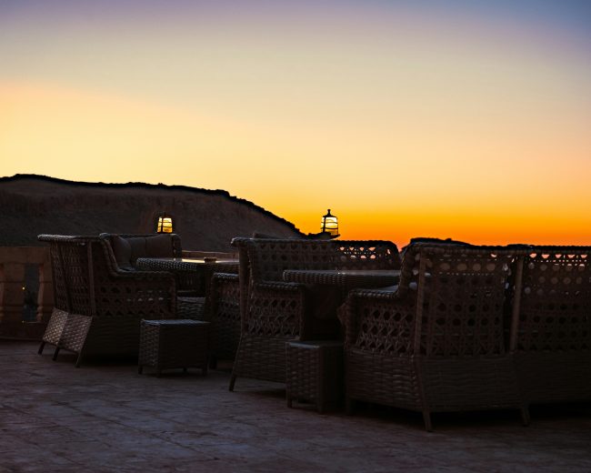 Everything You Need to Know Before Booking Desert Dining in Abu Dhabi