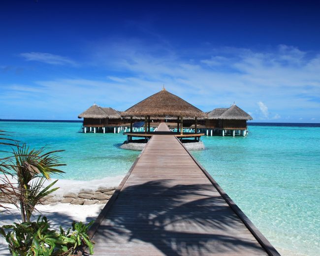 Best Maldives Beaches for Couples Seeking Privacy and Relaxed Vibes
