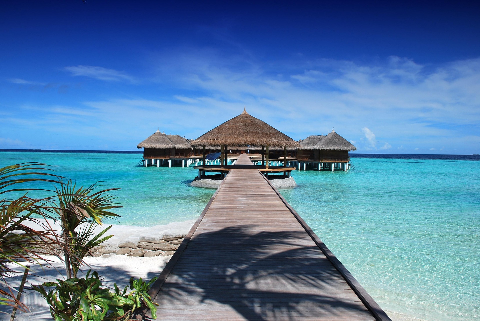 Best Maldives Beaches for Couples Seeking Privacy and Relaxed Vibes