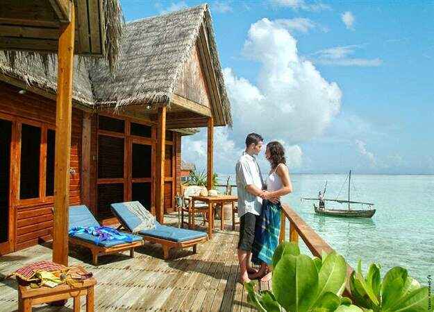 Adults-Only Private Resorts vs General Private Island Resorts: Romantic Island Retreats Compared