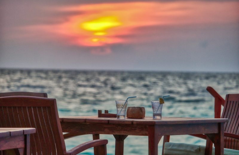 A Complete Guide to Romantic Overwater Sunset Dining and Oceanfront Culinary Journeys in North Malé Atoll